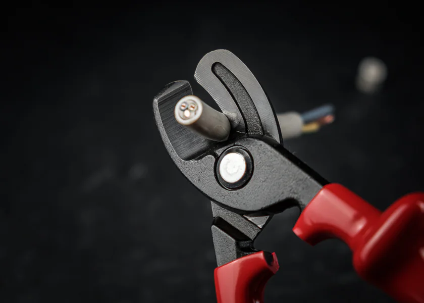 Electricians and fine mechanics tools